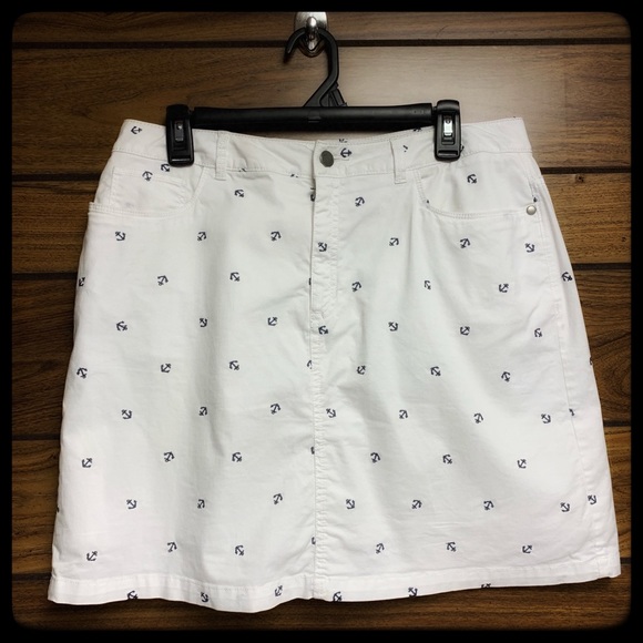 croft & barrow Dresses & Skirts - Anchors Away!  Croft & Barrow white/black skort 12